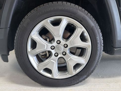 Used 2022 Jeep Compass Limited w/ Sun and Sound Group image 29