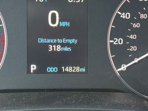 Used 2025 Toyota Corolla LE FWD image 13