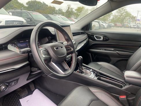 Used 2022 Jeep Compass Trailhawk w/ Trailhawk Convenience Group image 10