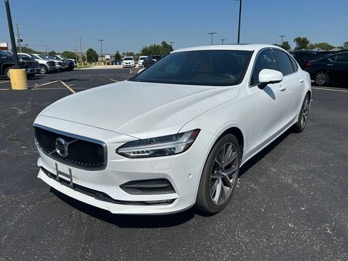 Used 2018 Volvo S90 T5 Momentum w/ Convenience Package AWD/4WD image 5