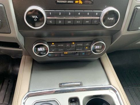 Used 2019 Ford Expedition Max XLT w/ Equipment Group 202A image 39