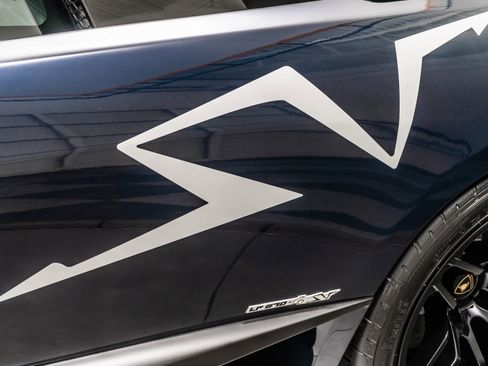 Used 2010 Lamborghini Murcielago LP 670-4 SV image 29