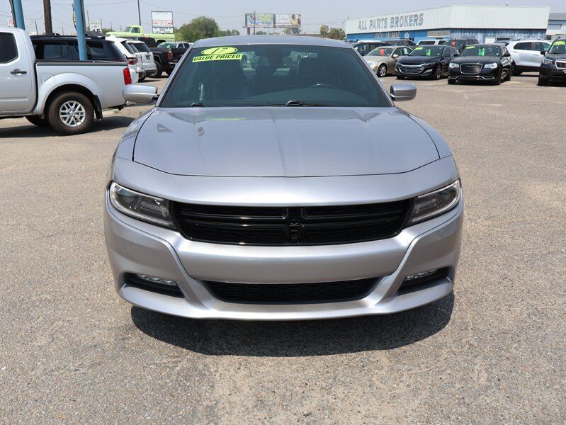 Used 2017 Dodge Charger SXT w/ Plus Group RWD image 2