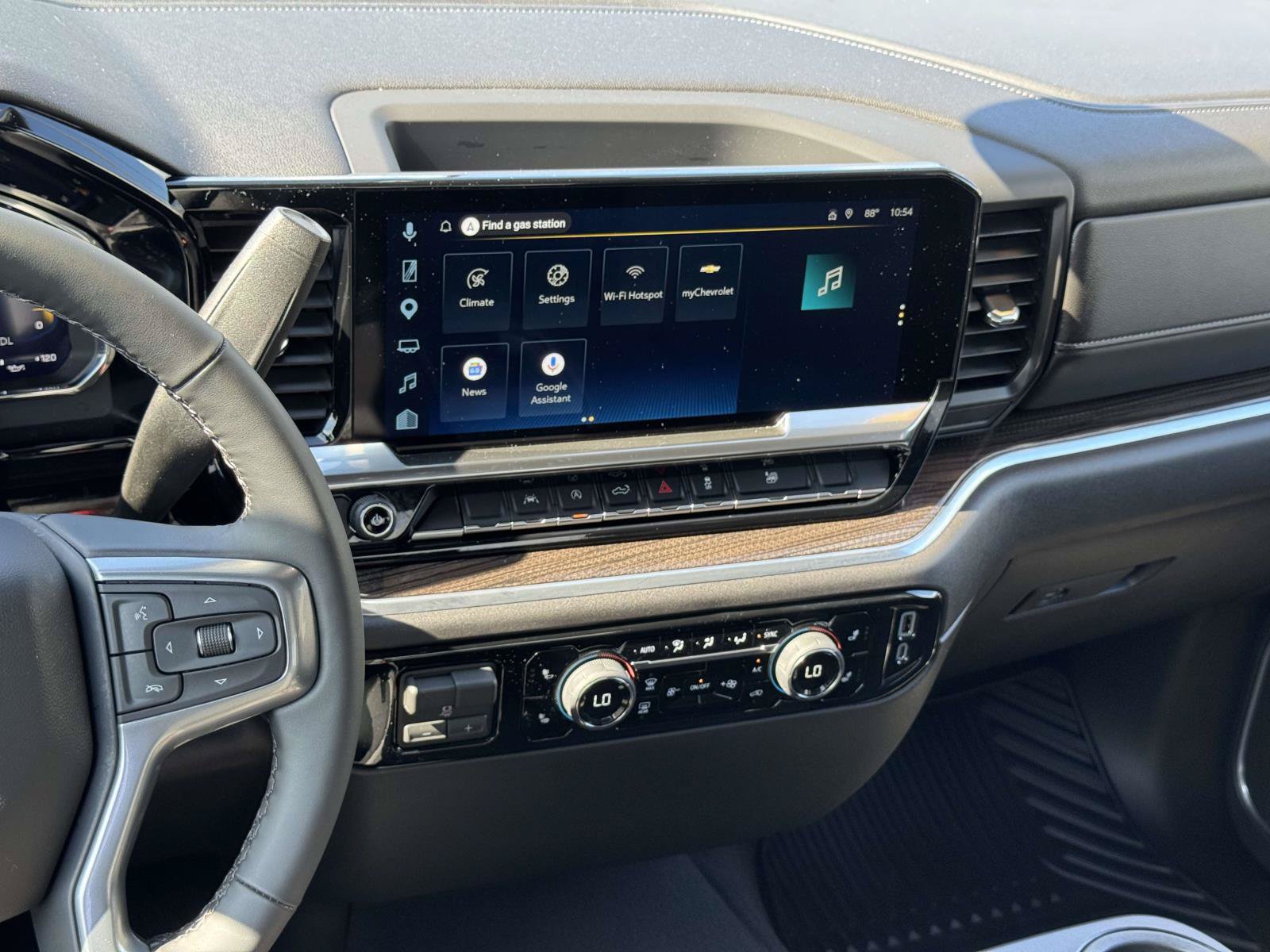 Used 2026 Chevrolet Silverado 1500 LT AWD/4WD image 9