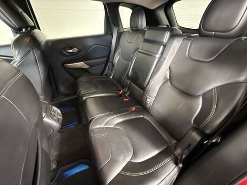 Used 2018 Jeep Cherokee Limited w/ High Altitude Package AWD/4WD image 25
