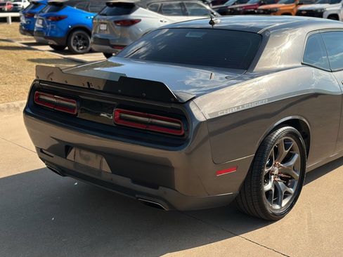 Used 2015 Dodge Challenger SXT Plus w/ Premium Sound Group image 15
