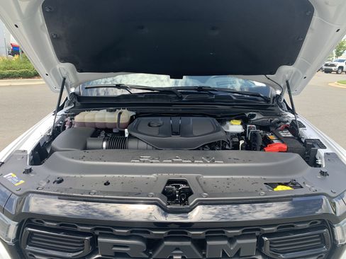 Used 2025 RAM 1500 Big Horn AWD/4WD image 36