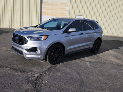 Certified 2022 Ford Edge ST w/ Equipment Group 401A image 4