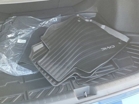 Used 2025 Honda Civic Sport image 9
