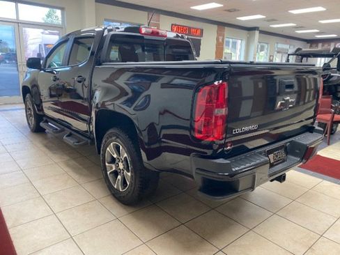 Used 2016 Chevrolet Colorado Z71 w/ Z71 Midnight Edition AWD/4WD image 3