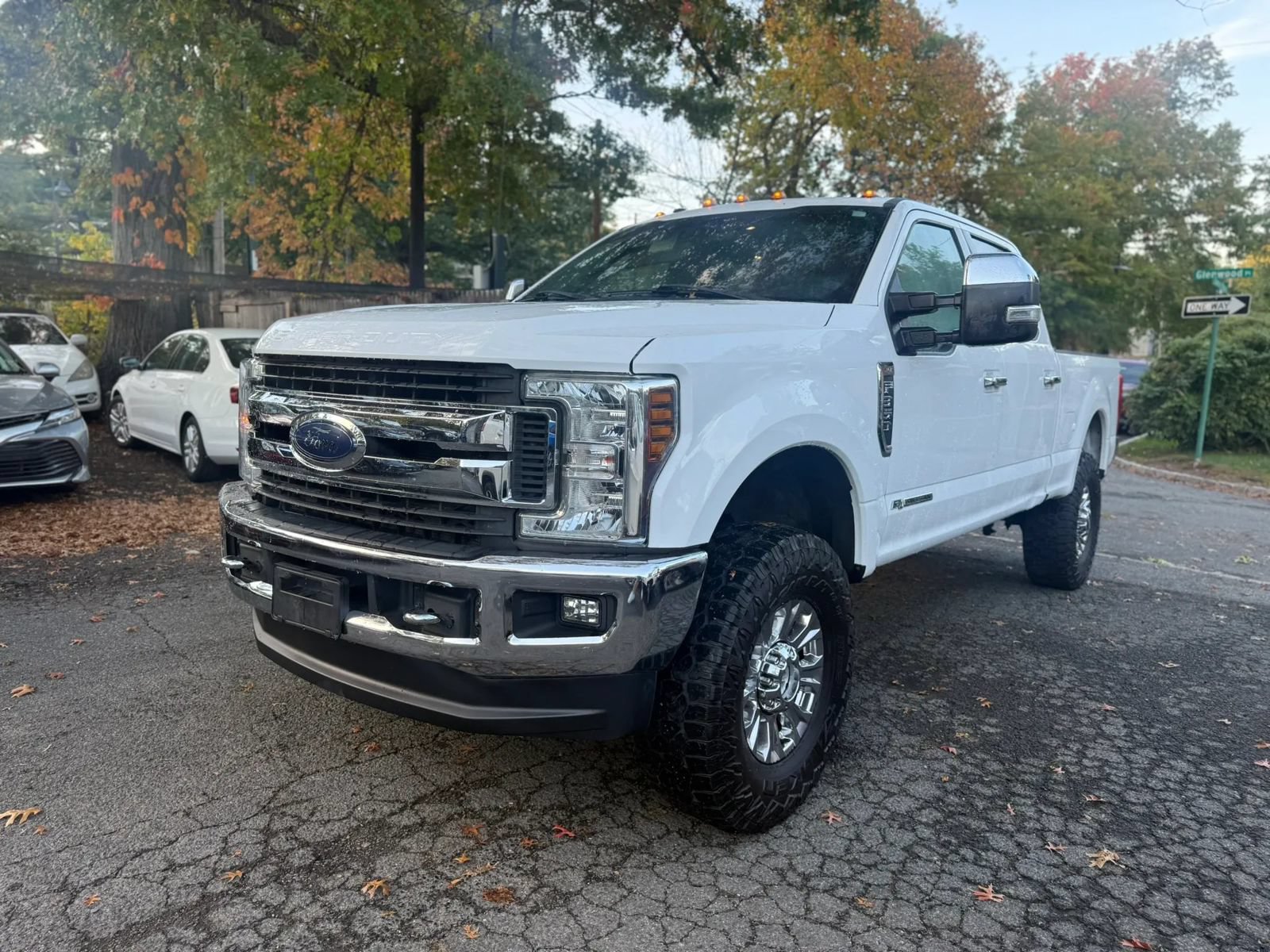 Used 2018 Ford F350 XLT w/ XLT Premium Package AWD/4WD image 1