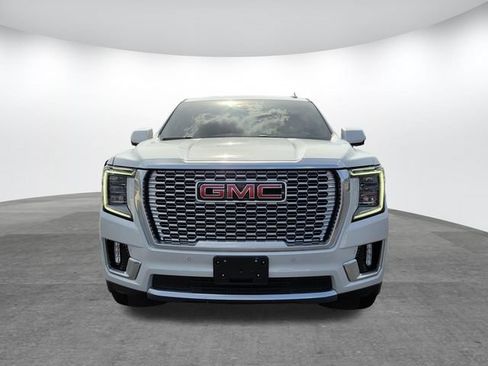 Used 2023 GMC Yukon Denali AWD/4WD image 2
