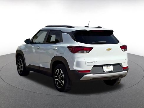 Used 2025 Chevrolet TrailBlazer LT image 11