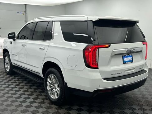 Used 2021 GMC Yukon SLT w/ SLT Premium Package image 18