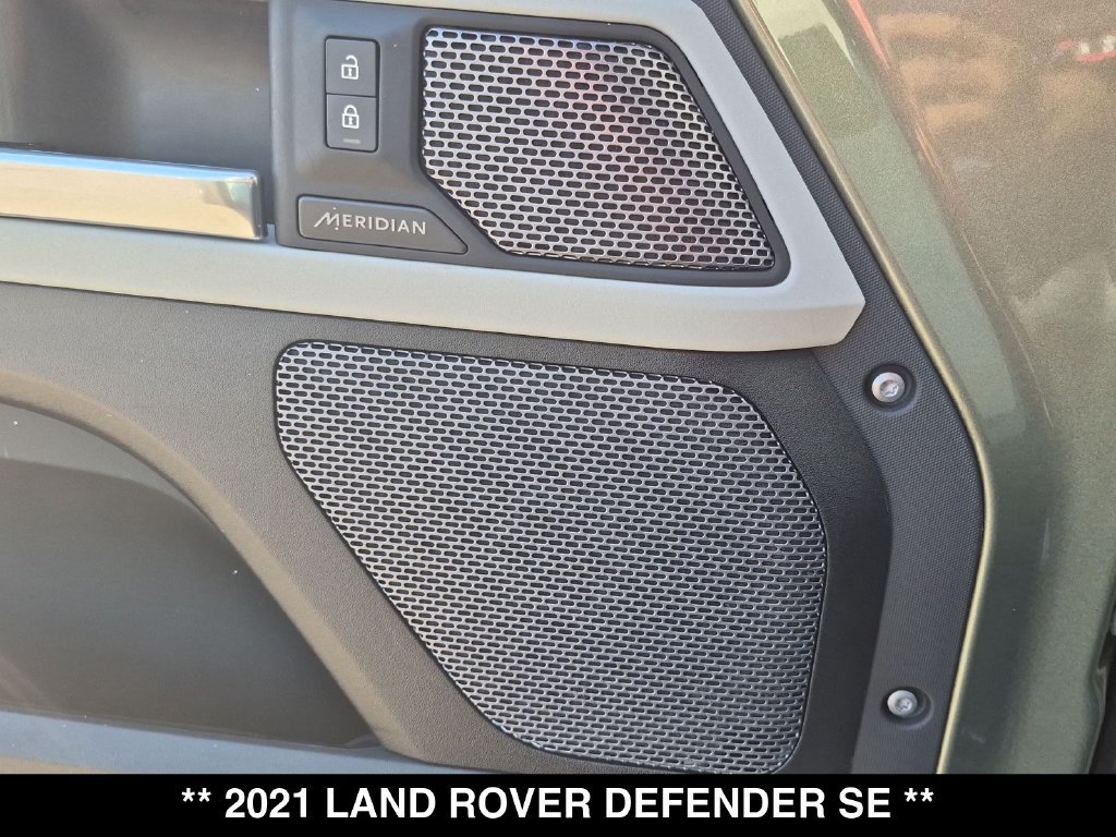 Used 2021 Land Rover Defender 110 SE AWD/4WD image 28