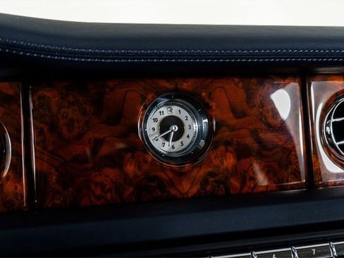 Used 2016 Rolls-Royce Phantom Sedan image 47