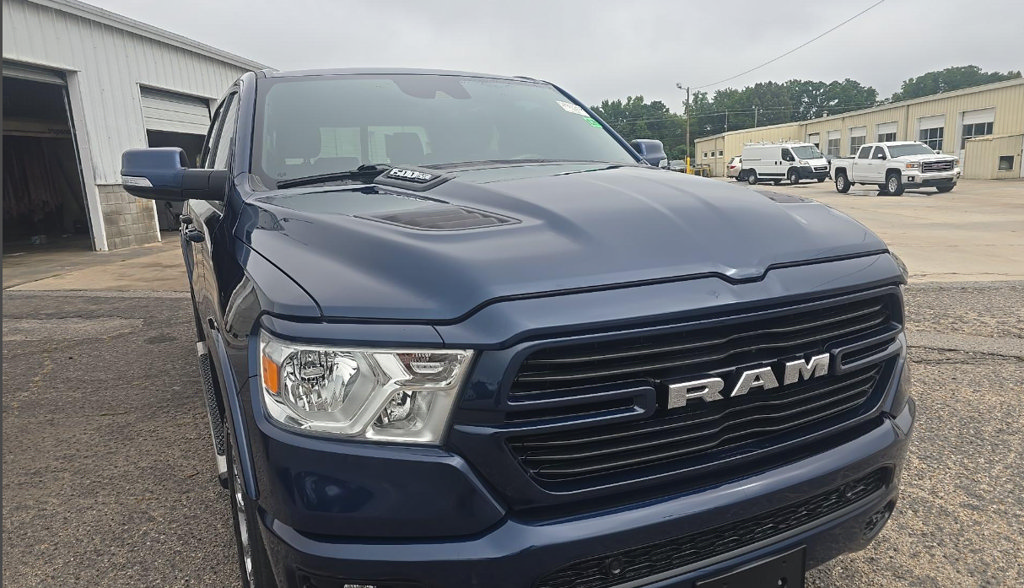 Used 2022 RAM 1500 Laramie AWD/4WD image 3