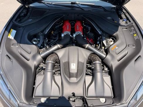 Used 2020 Ferrari Portofino RWD image 42