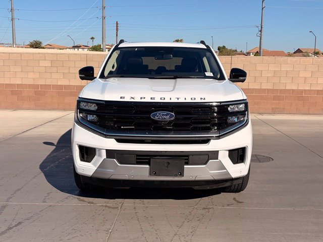 Used 2025 Ford Expedition Max Platinum AWD/4WD image 3