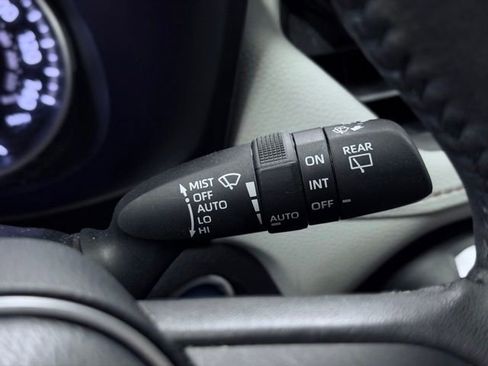 Used 2022 Toyota RAV4 XLE w/ XLE Grade Weather Package AWD/4WD image 28