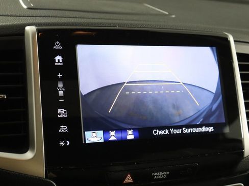 Used 2017 Honda Pilot Touring image 35