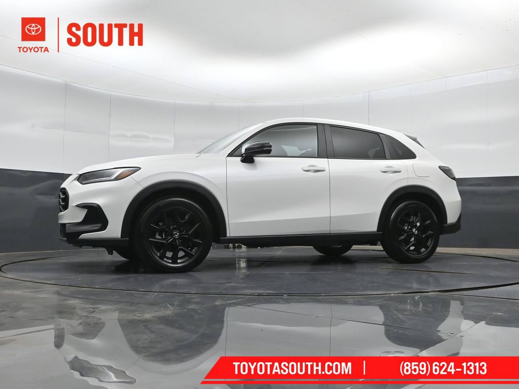 Used 2025 Honda HR-V Sport image 39