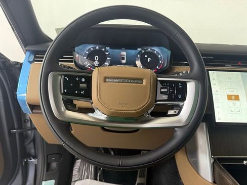 New 2025 Land Rover Range Rover Long Wheelbase SE image 38