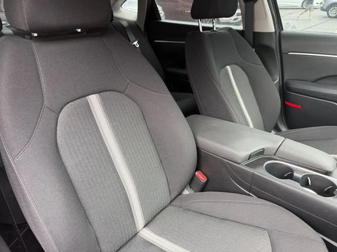 Used 2025 Hyundai Sonata SEL FWD image 11
