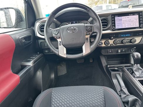 Used 2023 Toyota Tacoma SR5 AWD/4WD image 21
