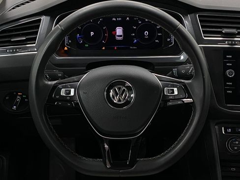 Used 2021 Volkswagen Tiguan SEL AWD/4WD image 15
