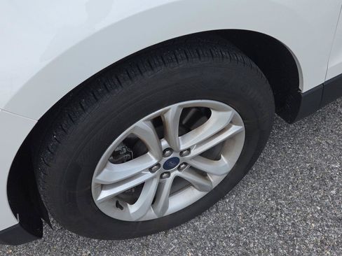 Used 2020 Ford Edge SEL w/ Convenience Package AWD/4WD image 9