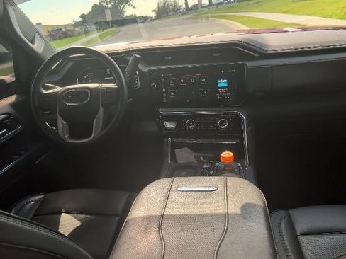 Used 2024 GMC Sierra 2500 Denali w/ Denali Reserve Package AWD/4WD image 15