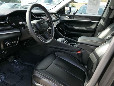 Used 2023 Jeep Grand Cherokee 4WD 4xe image 9