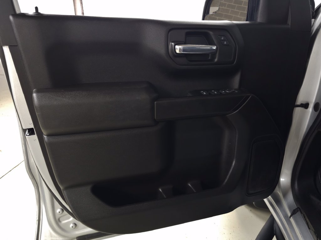 Used 2021 Chevrolet Silverado 1500 Custom Trail Boss w/ LPO, Dark Essentials Package AWD/4WD image 12