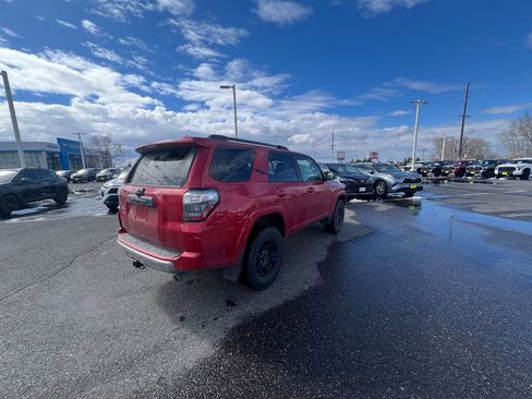 Used 2023 Toyota 4Runner TRD Off-Road Premium image 2