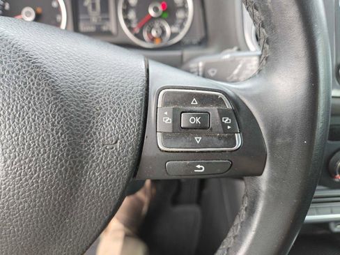 Used 2018 Volkswagen Tiguan Limited w/ Premium Package FWD image 17