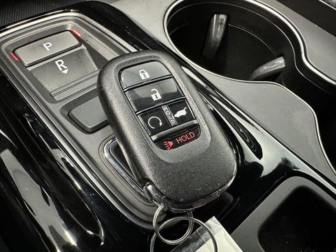 Certified 2025 Honda Pilot TrailSport image 34