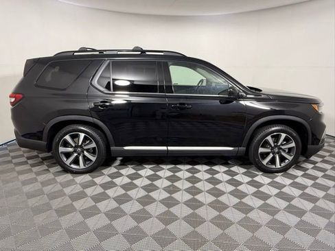 Used 2024 Honda Pilot Touring image 7
