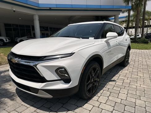 Used 2023 Chevrolet Blazer LT w/ Driver Confidence Package FWD image 21