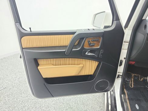 Used 2017 Mercedes-Benz G 550 image 16