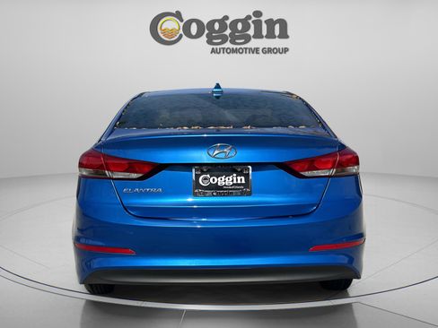 Used 2017 Hyundai Elantra SE image 5