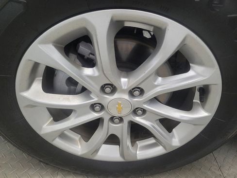 Used 2021 Chevrolet Equinox LS FWD image 31