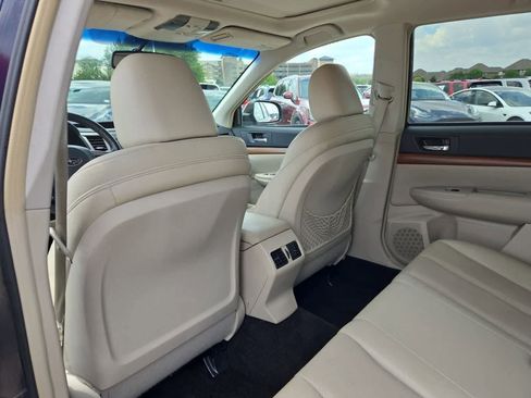 Used 2014 Subaru Outback 2.5i Limited w/ Moonroof Package AWD/4WD image 17