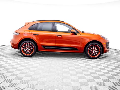 Certified 2023 Porsche Macan S AWD/4WD image 7