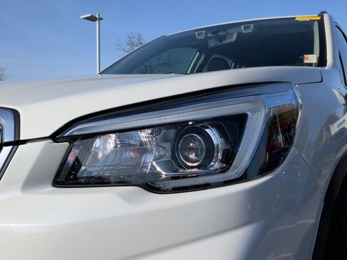 Used 2020 Subaru Forester Limited image 3