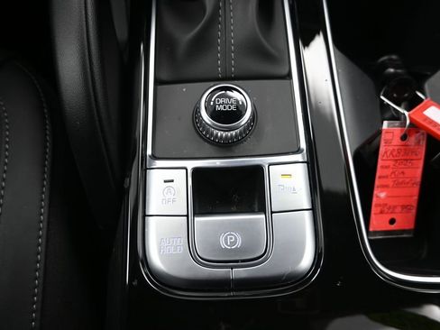 New 2025 Kia Telluride LX FWD image 24