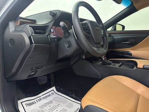 Used 2024 Lexus ES 350 w/ Premium Package FWD image 28