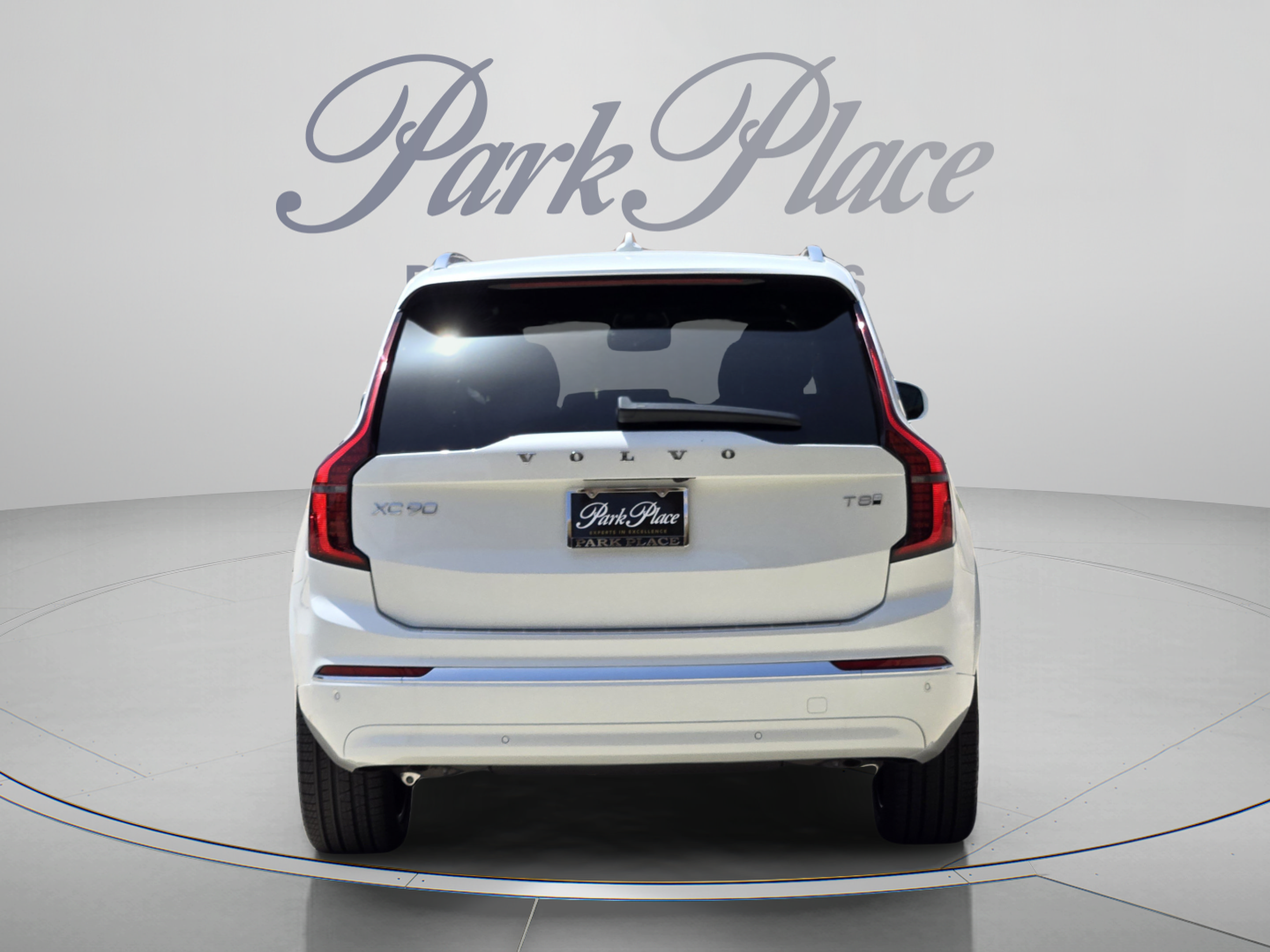 New 2026 Volvo XC90 T8 Plus w/ Protection Package Premier AWD/4WD image 4