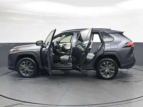 Used 2022 Toyota RAV4 Limited AWD/4WD image 36