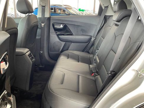 Used 2020 Kia Niro EX Premium FWD image 19